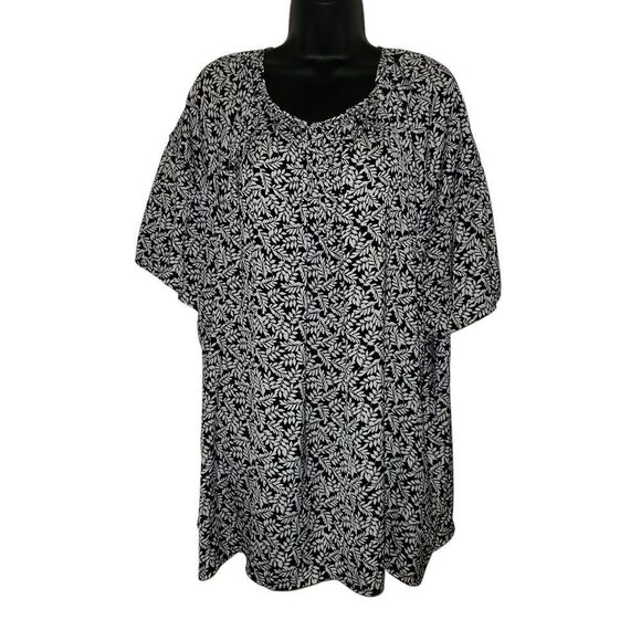 Croft & Barrow Black and White Blouse with Abstract Print - Picture 1 of 6